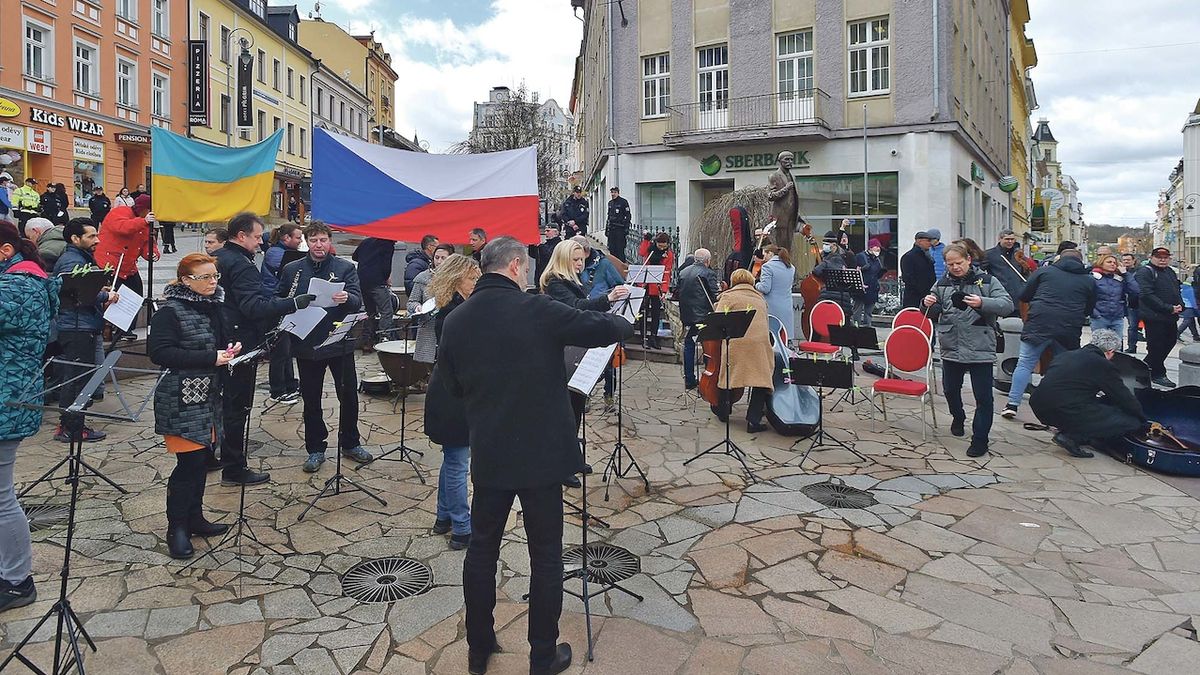 Česko zjišťuje, jak může zabavit nemovitosti Putinovým oligarchům